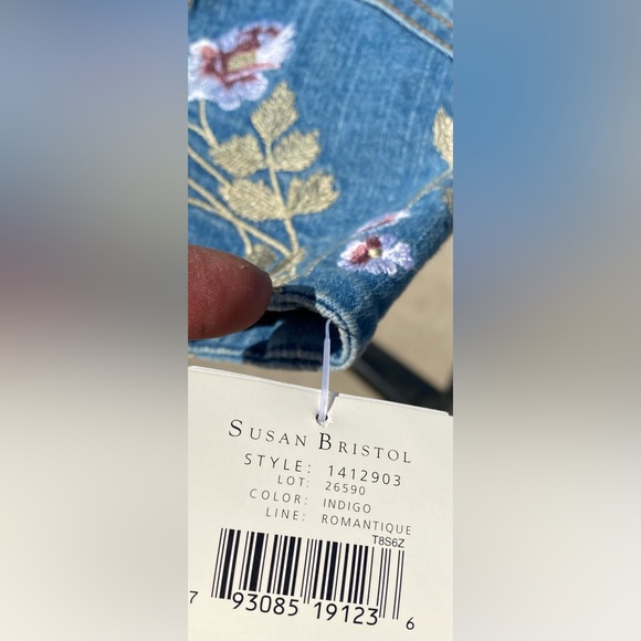 Susan Bristol NWT Embroidered Denim Jacket Size XL - Picture 5 of 8